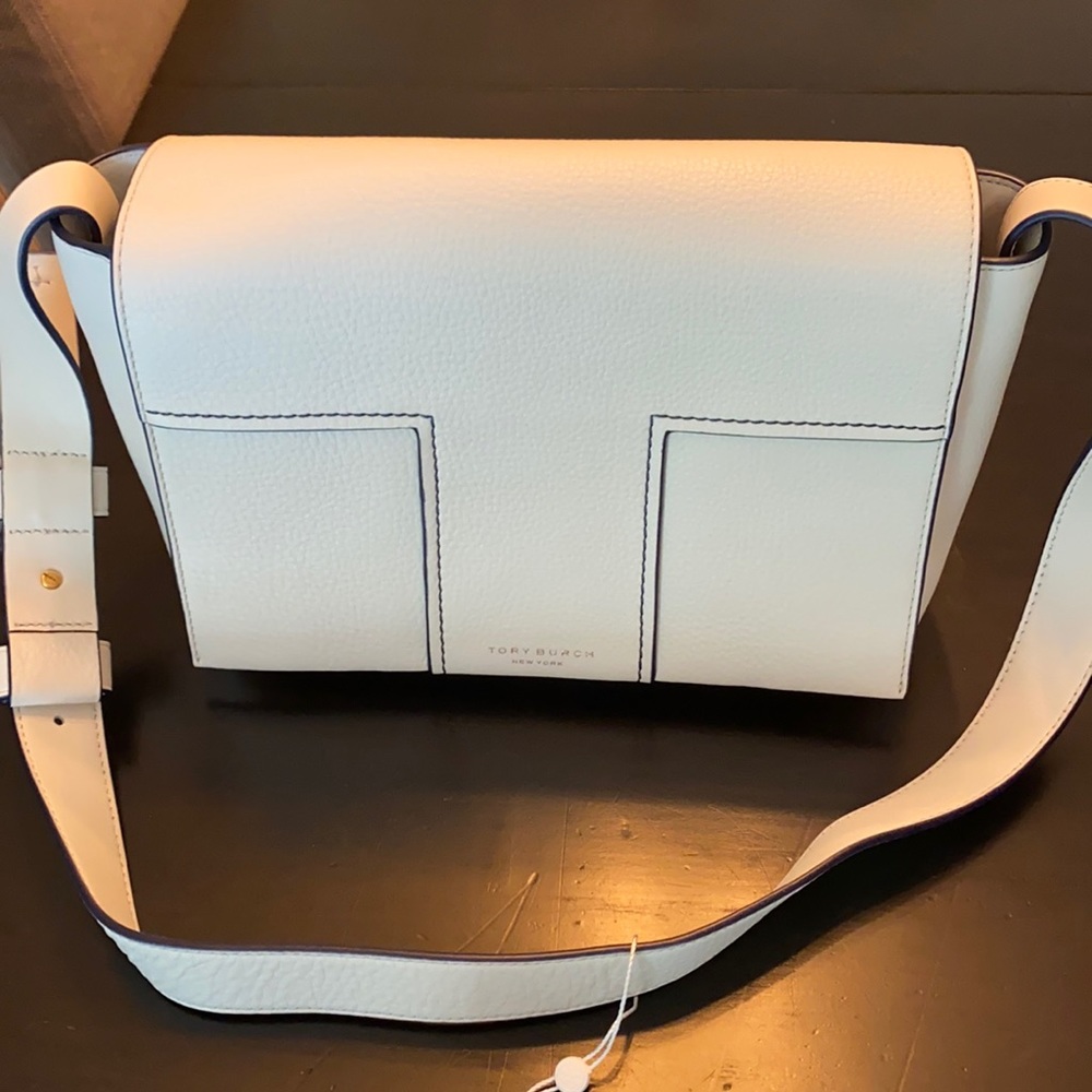 NWT Tory Burch block T pebbled shoulder bag